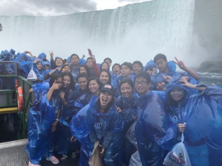 (We went to Niagara Falls as a fun trip during the language program)