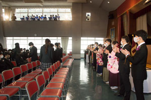 閉式の辞(卒業生退場)