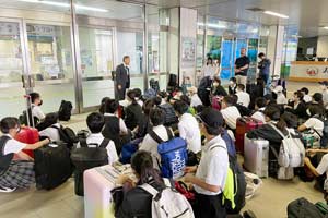 新神戸駅で出発式